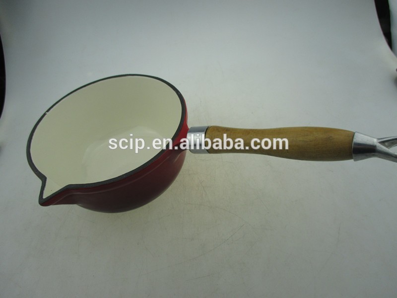cast iron enamel sauce pan, enamel milk pan with wooden handle