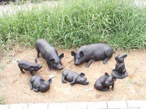 Pig in Black Color Shaped Cast Iron Sculpture