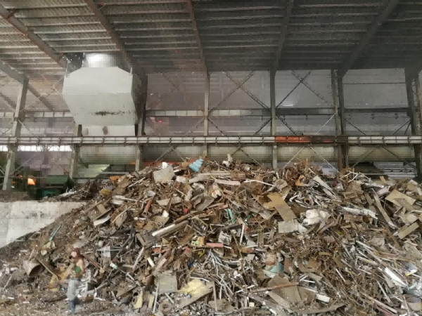 Ferro Mills Safety Constitutiones pro Rudis Materials et Scrap