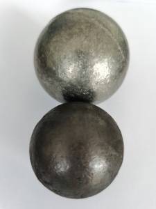 Casted steel grinding ball