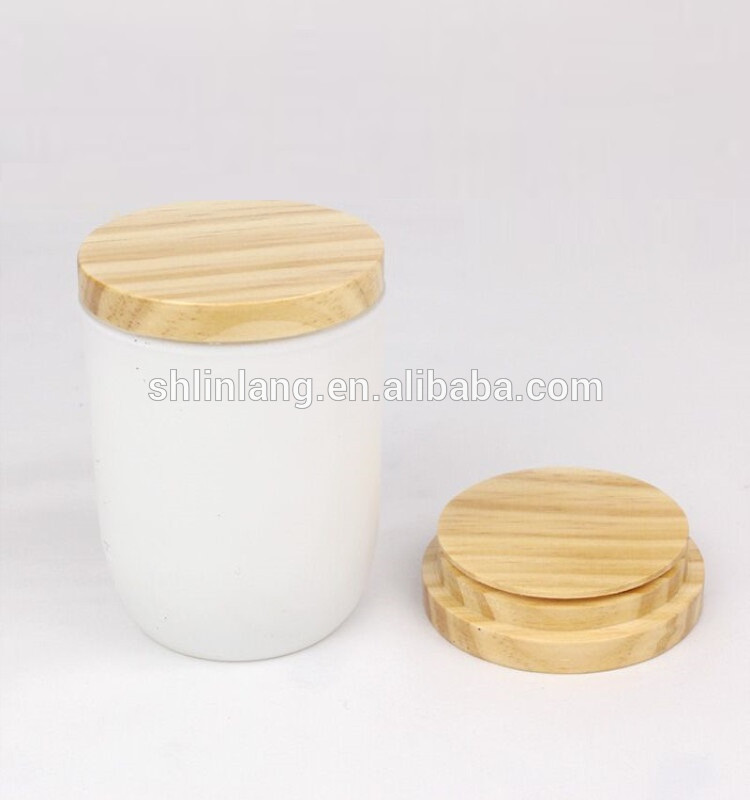 Wholesale 10 Oz Empty Matte Candle Jars Glass Candle Vessels with Bamboo  Lids for Hand DIY Making Candles - China Empty Glass Candle Jar and Matte  Glass Candle Jar price