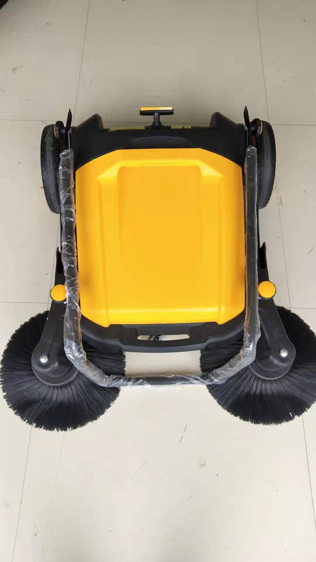 Manufacturing Companies for Vice Jaw - Yellow manual push sweeper machine – Aqua