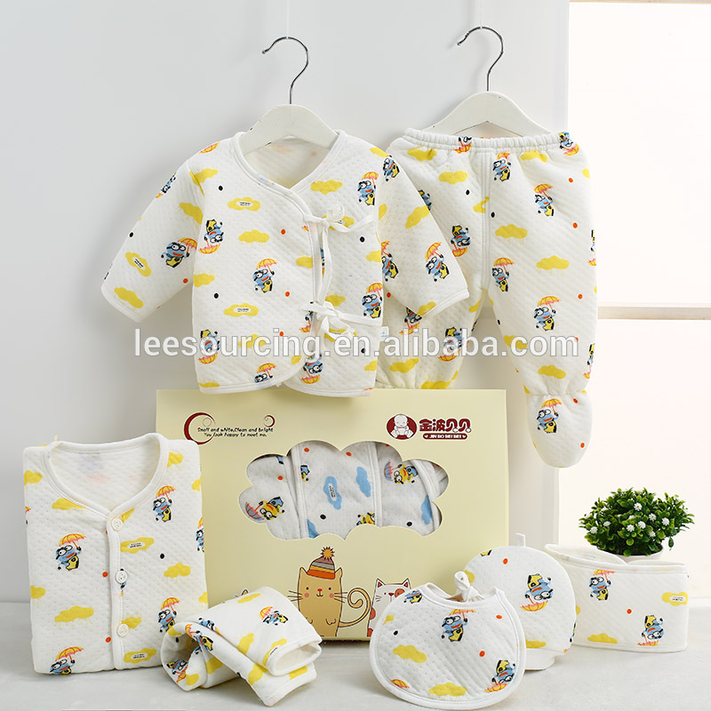 Animal pattern good quality long sleeve baby gift set clothes