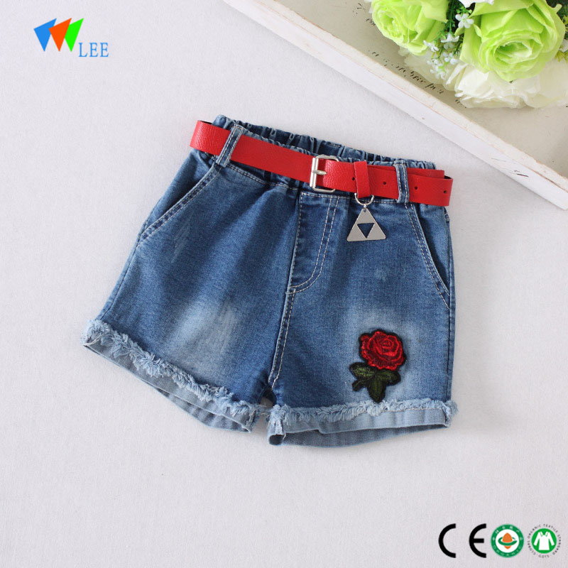 Kina produksjon fashion design jeans sommer jenter babyen shorts med blomst engros