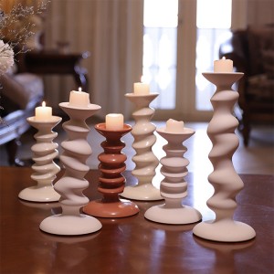 Flicker-Shaped Art Creative White Pottery Candle Holders