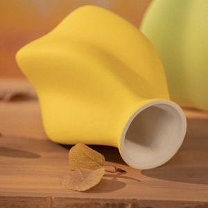 Nordic Yellow Flower Ceramic Vase  Tide-shaped Surge Art Creative Design