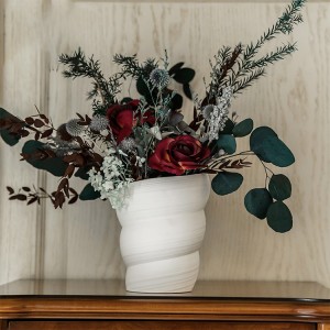 Mini Size White Flower Seaconch Ceramic Vase Conch-shaped Art Creative Design