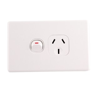Clipol brand Slimline single gang powerpoint wall switch and socket 250V 10A DS613S-15