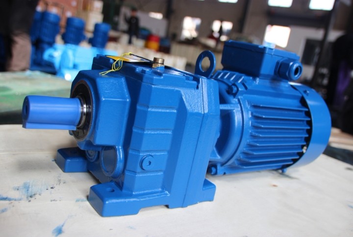 High quality RX series helical gear reductor