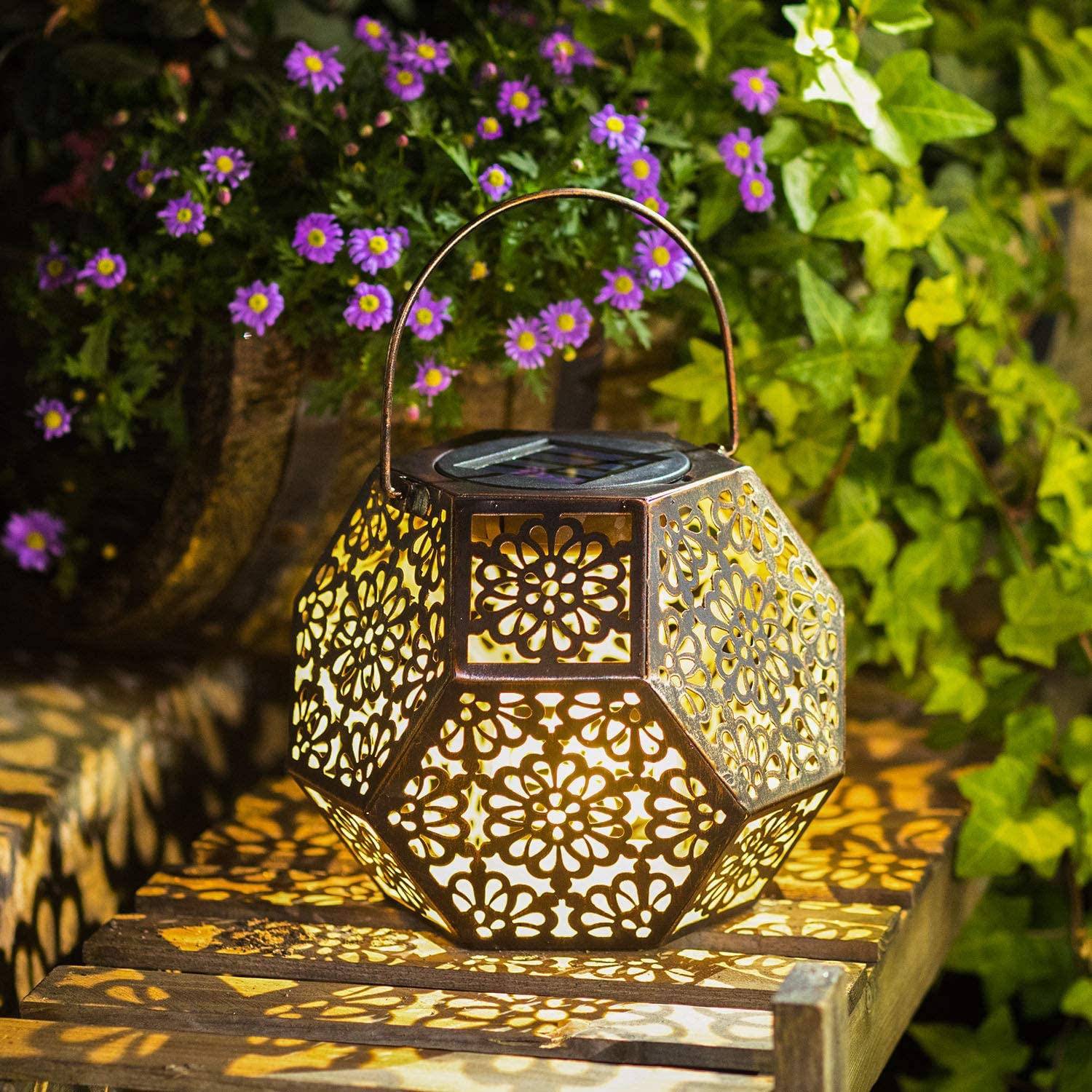https://www.ekrhome.com/solar-lantern-hanging-garden-outdoor-lights-metal-waterproof-led-table-lamp-bronze-2-product/