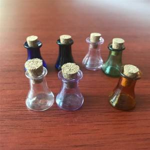 Mini Glass Color Flask Bottles Model Cute Bottles With Cork Little Flat Bottom Wine bottle Gift Tiny Jars Vials Mix 7 colors