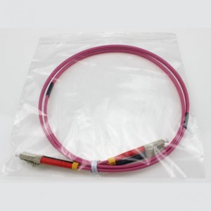 LC UPC-LC UPC MM DX OM4 3.0mm Patch Cord rood paars