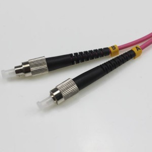 FC UPC-FC UPC MM SX OM4 parche 2.0 mm Cable Roxo