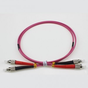 FC UPC-FC UPC MM DX OM4 2.0мм Patch кабел червен лилав