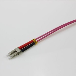 LC UPC-LC UPC MM DX OM4 3.0mm Patch Cord rood paars