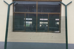 PVC hàng rào chống leo tráng