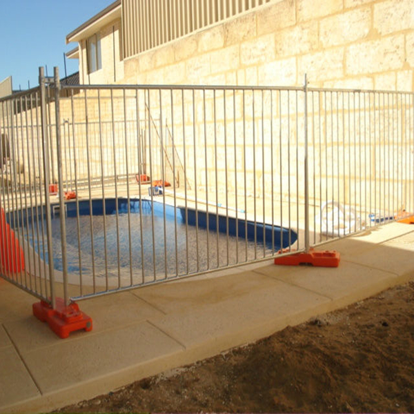 Removable Outdoor Metal Child Safety Pool Fence Featured Image