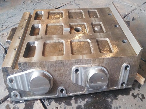 Cause analysis of the crack of jaw crusher frame