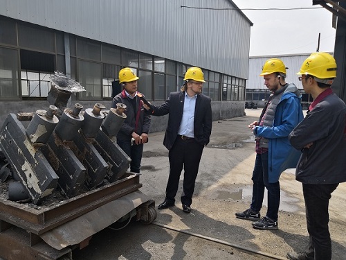 Russia Mining&Quarry&Construction service company visited for SAG Mill Liner