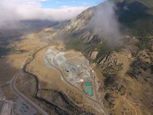 Franco-Nevada ser affärer på 1 miljard dollar eftersom basmetaller släpar efter guld