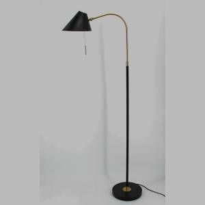Manufacturer of China Metal Torchiere Floor Lamp, LED Floor Lamp 30W (150W Equivalent) Standing Lamp with Touch Dimmer, 90° Adjustable Head Suitable for Home Decor