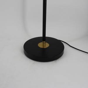 Manufacturer of China Metal Torchiere Floor Lamp, LED Floor Lamp 30W (150W Equivalent) Standing Lamp with Touch Dimmer, 90° Adjustable Head Suitable for Home Decor
