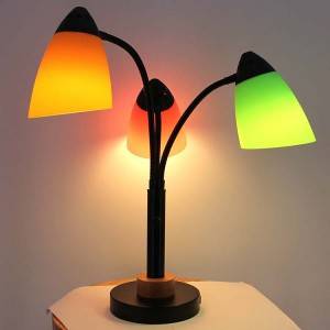 OEM/ODM Supplier China Fashion Modern Metal Bedside Table Lamp for Home or Hotel