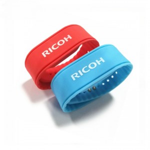 RFID NFC Silicone Wristband Bracelet for swimming pool events park access control and payment