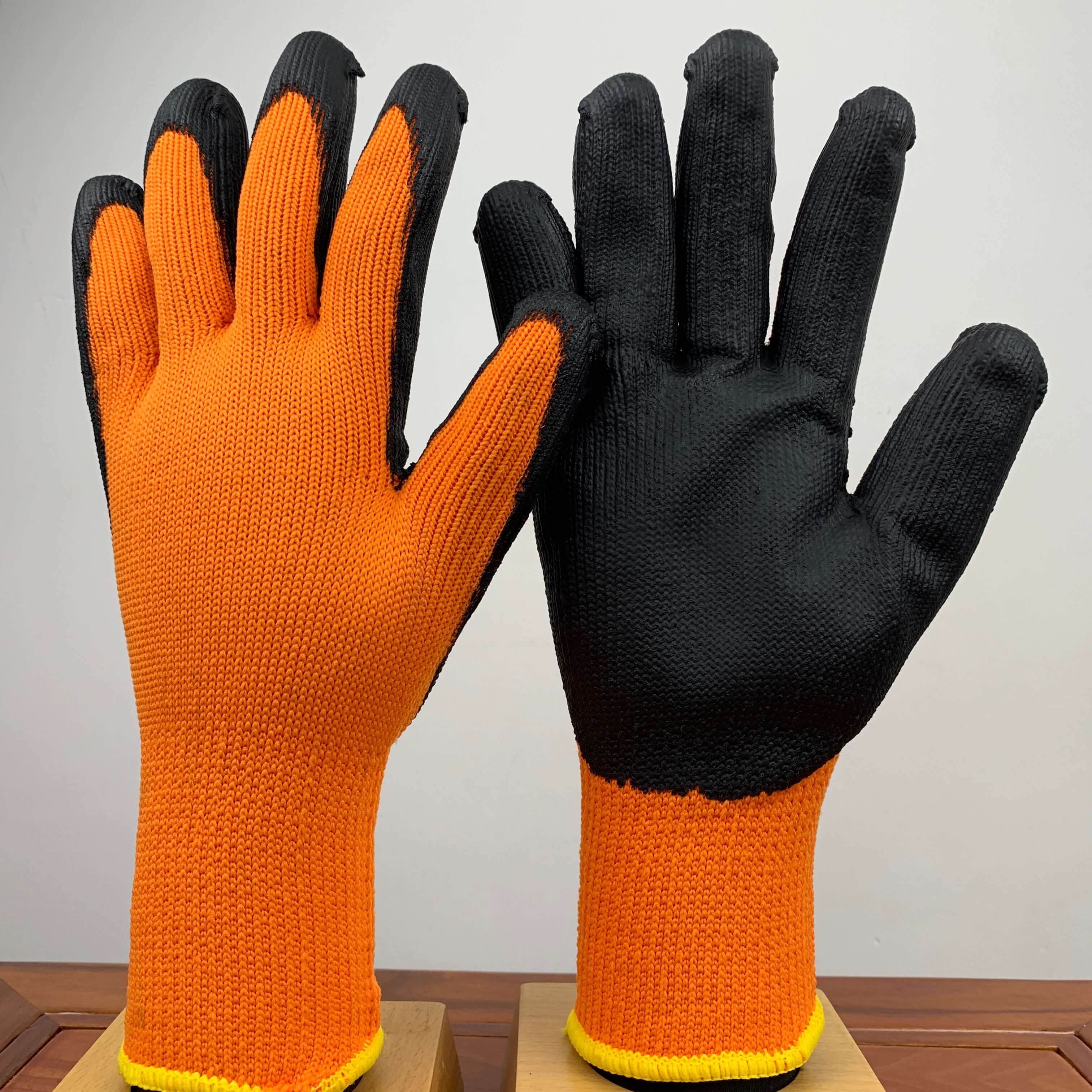 Latex Winter Grip Glove