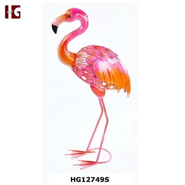Decorative Metal Pink Flamingo Staue