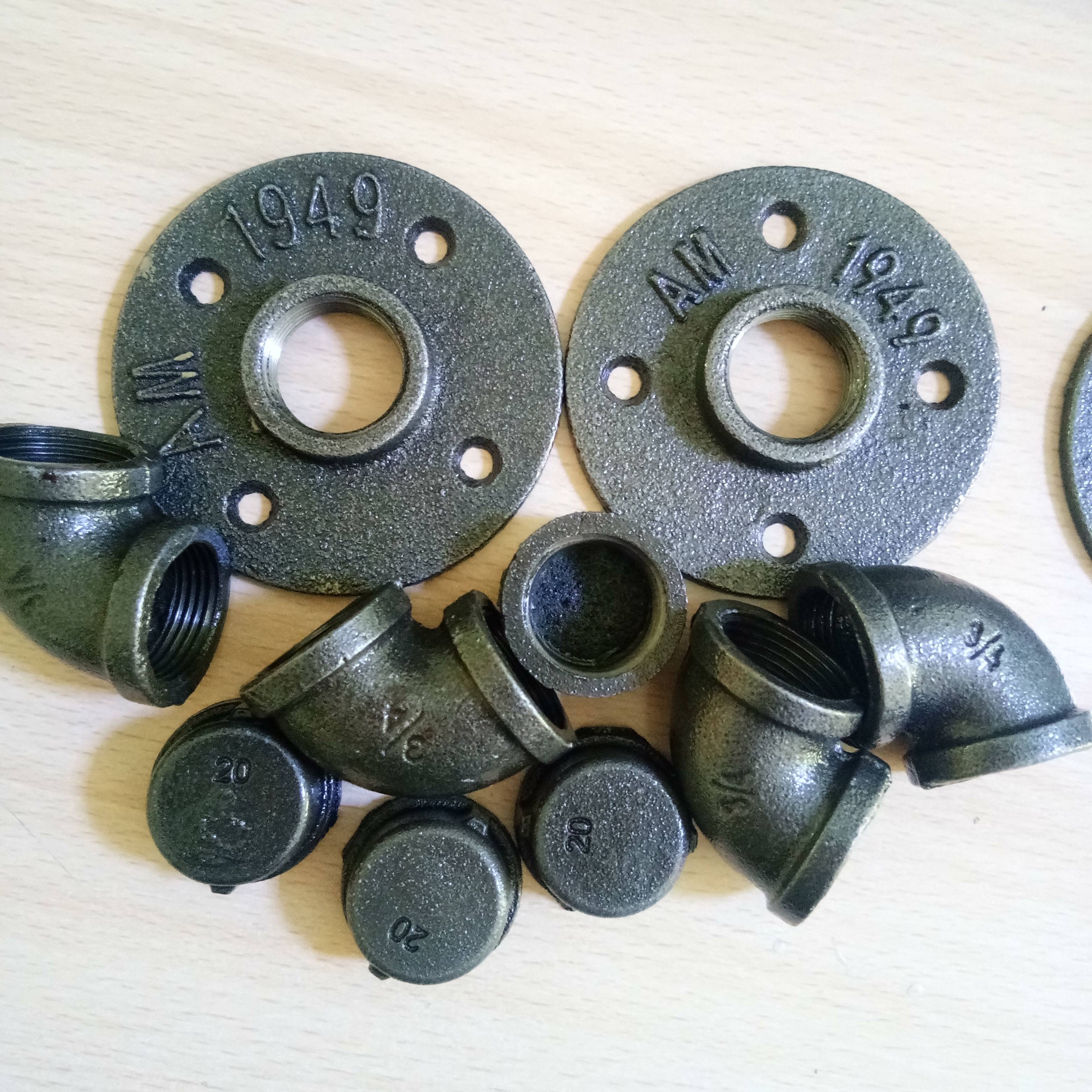 Varnish style casting iron anti-rust best quality pipe fittings