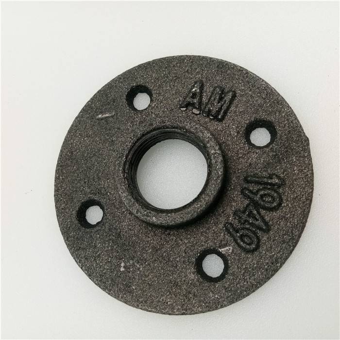 3/4 Black Malleable Iron Floor Flange Pipe Fittings, Perfect for Industrial Pipe Furniture and DIY Decor