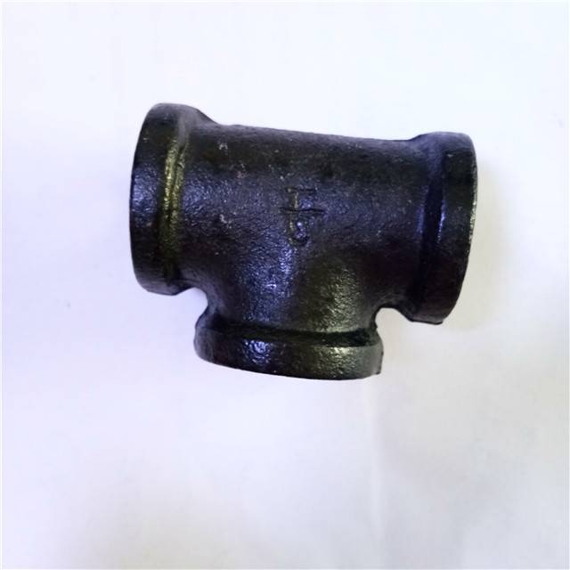 black cast iron malleable tee pipe fittings used for home decoration Featured Image