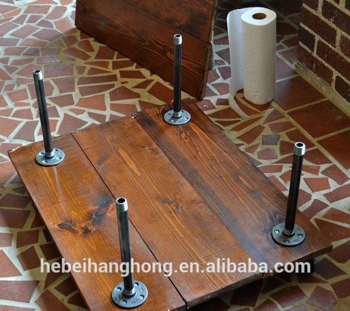 Build metal Industrial Furniture with Wood and malleable iron Pipes fittings