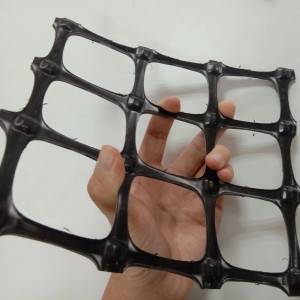 Plastic geogrid false top protection net for underground coal mine
