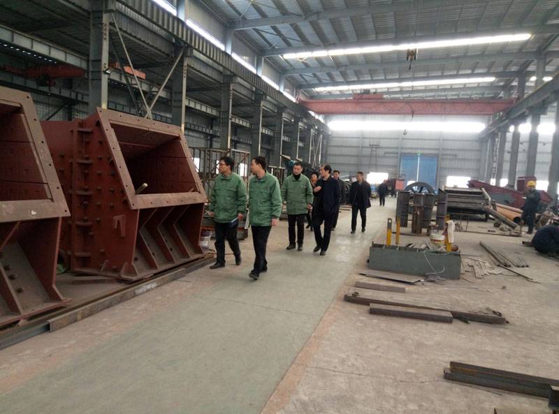 The fertilizer plant visited Jinte Vibration to conduct on-the-spot investigations and jointly discuss the project plan.