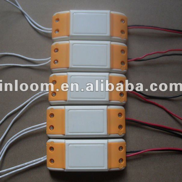 Dimmable constant current LED driver 8-18W