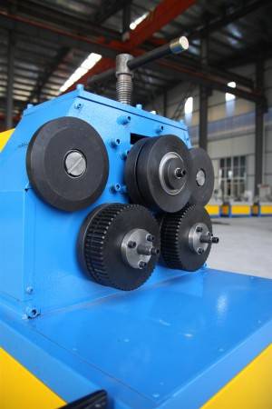 Bentilasyon duct Electric Angle Iron Round Machine, Roll benders, Round Section Bar pagdungo Machine, Tubo Roller Steel Rolling