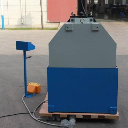 Vertical Hydraulic Profile Sheet Aluminum Steel Plate round bending machine HRBM65 with Foot Pedal Price From China factory