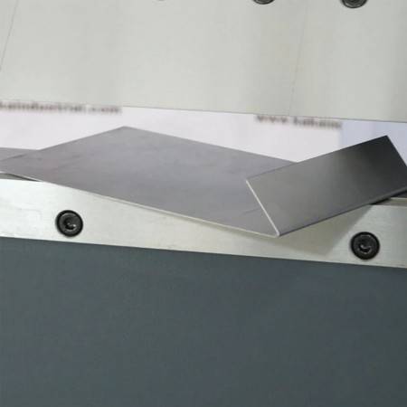Sheet Metal Pan Box Press Brake fold bending machine with foot clamp