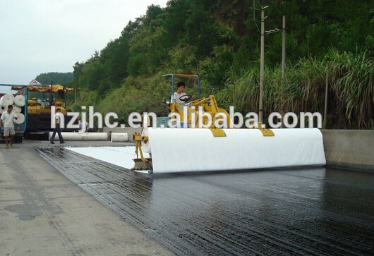 250グラム/平方メートルのニードルパンチ高強度不織布ジオテキスタイルファブリック道路建設のための材料