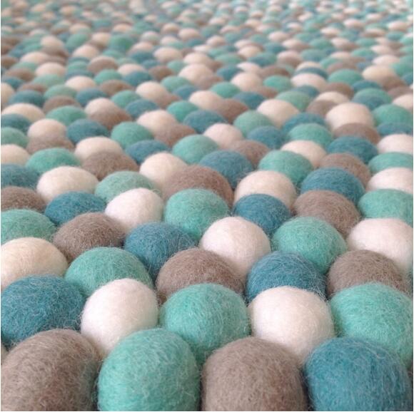 new style and comfortable nonwoven fabric for felt ball rug for home