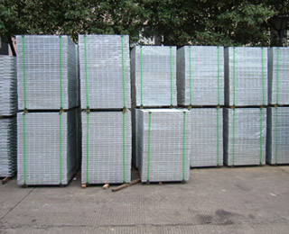 Serrated Steel Grating with Hot Dip Galvanizing JG303/30/100SG Featured Image