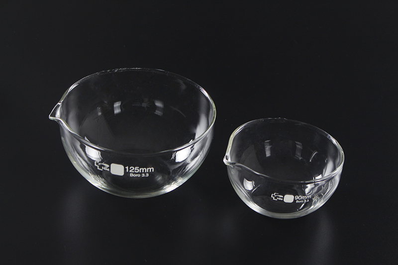 professional factory for Vagina Scraper -
 1172 Evaporating Dish Round Bottom With Spout Boro 3.3 Glass – Huida