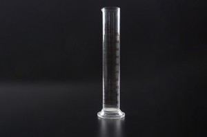 1601Measuring Cylinder With Spout And Graduations With Glass Round Base Or Plastic Base