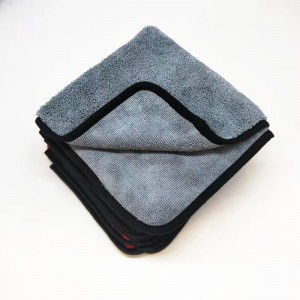 Microfiber dual pile towel with bordered edge -c