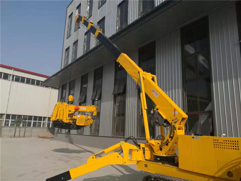 16.5m long boom spider crane strong and flexible Featured Image