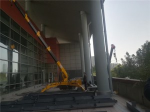 KB3.0 spider crane work at 2 floors of museum