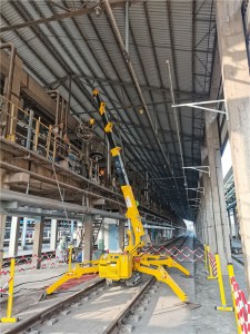 Railway station construction works by 3 tons crane