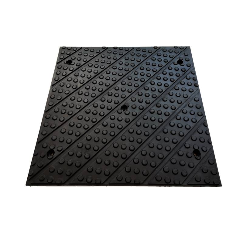 Equine Rubber Matting 1000*1000*35mm With 5mm Steel Plate Embedded